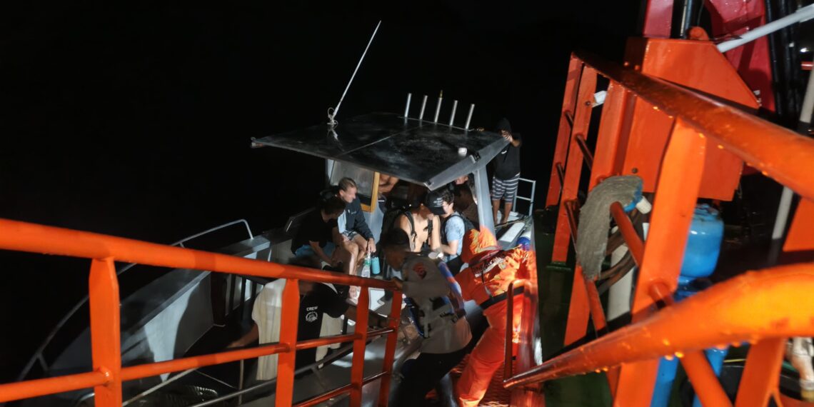 Kapal KLM Indo Satu Alami Kebocoran di Perairan Pulau Nyamuk, SAR Padang Lakukan Operasi Pencarian