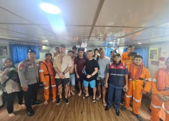 Kapal KM Sueisan Indo Satu Bocor di Perairan Pesisir Selatan 16 Penumpang Selamat, Ini Identitasnya