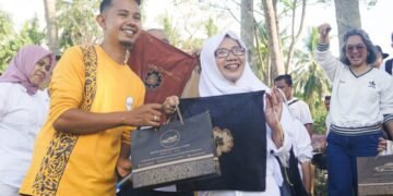 Penguatan Jaringan Indosat di Sumbar Berdampak UMKM Naik Kelas, Bawa Batik Salingka Tabek Solok Mendunia