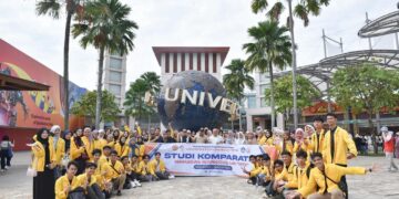 65 Mahasiswa UPI YPTK Studi Komparatif International ke Malaysia dan Singapura