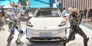 HYPTEC HT, Mobil Listrik Mewah GAC Terinspirasi dari Private Jet Resmi Meluncur di GIIAS 2025