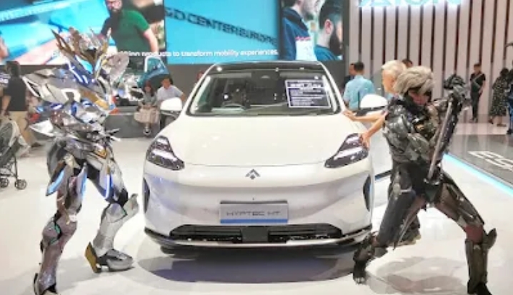 HYPTEC HT, Mobil Listrik Mewah GAC Terinspirasi dari Private Jet Resmi Meluncur di GIIAS 2025