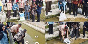 Tekan Beban Ekonomi, Pemko Pariaman Bagikan Seragam Gratis untuk Ribuan Siswa SD