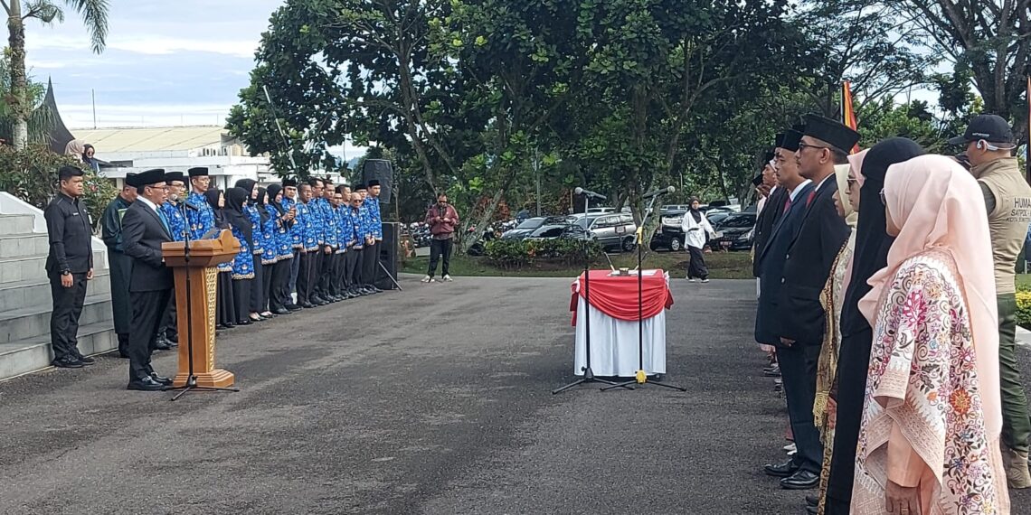 Wako Ramlan Lantik 24 Pejabat Esselon Pemko Bukittinggi