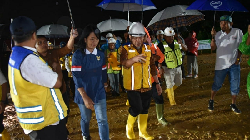 Tinjau Normalisasi Batang Kandis, Wamen PU Minta Pemko Padang Dukung Pembebasan Lahan