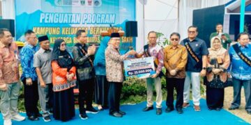 Bank Nagari Dukung Program Kampung KB dan Bedah Rumah Bersama UNP dan BKKBN