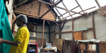 Cerita Warga Kota Solok Ditengah Amukan Angin, Atap Hilang Disapu Hujan Badai