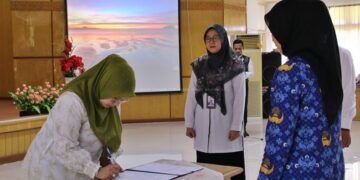 Kepala LLDIKTI Wilayah X Beri Tiga Pesan Kunci saat Lantik PPPK Baru: Pegang Teguh Integritas!