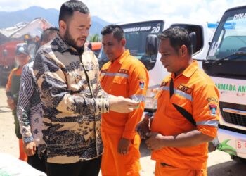 Perkuat Kinerja Dinas Lingkungan Hidup, Pemko Padang Tambah 48 Armada Operasional Baru