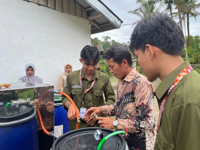 Mahasiswa UNP Ubah Limbah Pinang Jadi Biogas dan Pewarna Tekstil