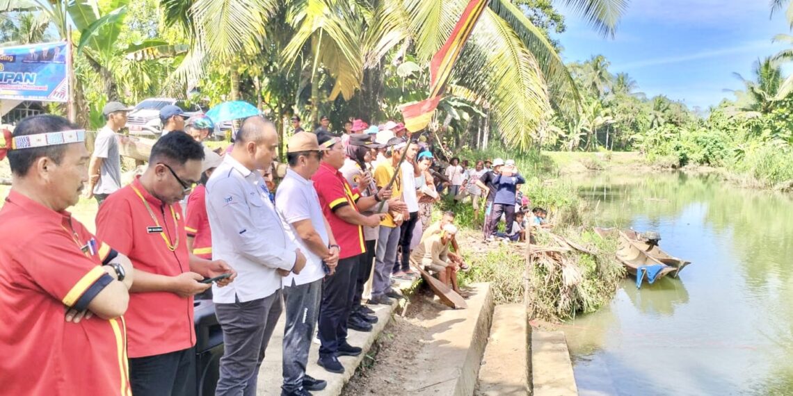 Wabup Mentawai Hadiri Pembukaan Lomba Selaju Sampan Sambut Hari Jadi Kabupaten di Desa Saureinu