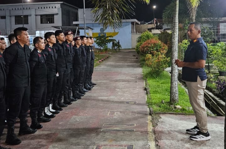 Tindak Lanjut Arahan Menteri, Rutan Padang Laksanakan Razia Gabungan Bersama TNI–Polri