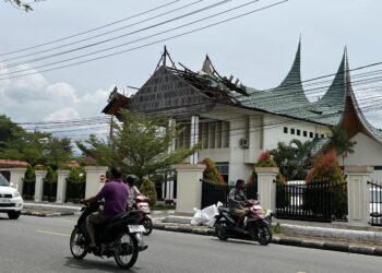 46 Rumah dan Sejumlah Fasilitas Publik di Kota Solok Rusak Akibat Angin Kencang