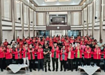 Dilepas Gubernur Mahyeldi, 124 Atlet Sumbar Berangkat ke PON Beladiri 2025 di Kudus