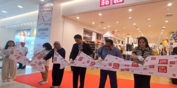 Pertama Hadir di Padang, Warga Serbu Pembukaan Perdana UNIQLO Store di Basko City Mall
