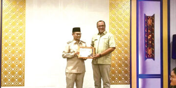 Capai PAD Terbaik di Sumbar, Pemko Bukittinggi Raih Penghargaan