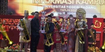 Jullyanda Fajar Pratama dan Salsabila Tri Rahmi Terpilih Jadi Uda-Uni Duta Informasi Kampus UNP 2025