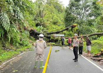 Akses Solok-Solsel Kembali Putus di Kayu Jao, Pengendara Diimbau Lewat Jalur Alternatif