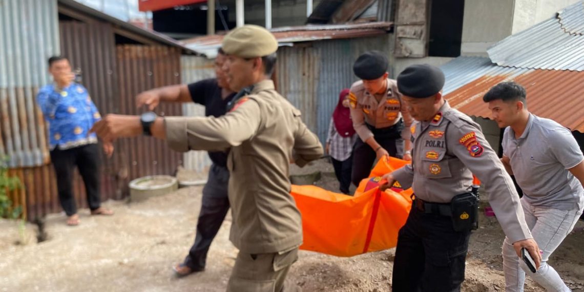 Mayat Pria Misterius Ditemukan di Bangunan Bekas Kandang Ayam di Padang