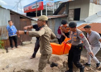Mayat Pria Misterius Ditemukan di Bangunan Bekas Kandang Ayam di Padang