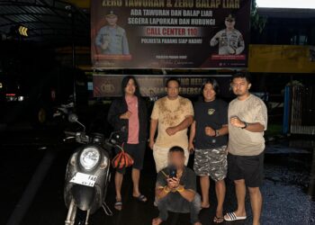 Warga Tangkap Pencuri Ponsel di Pasar Ambacang, Pelaku Diringkus Tim Klewang Polresta Padang