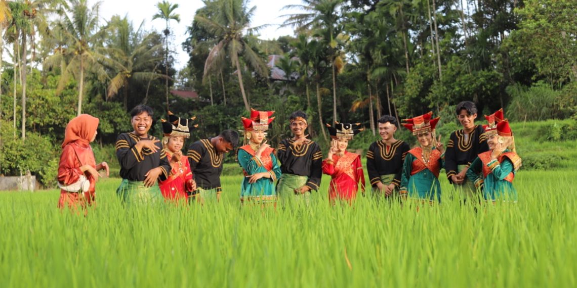 UPI YPTK Padang dan Sanggar Seni Suayan Balenggek Sukses Jalankan Program PISN 2025 Kemdiktisaintek