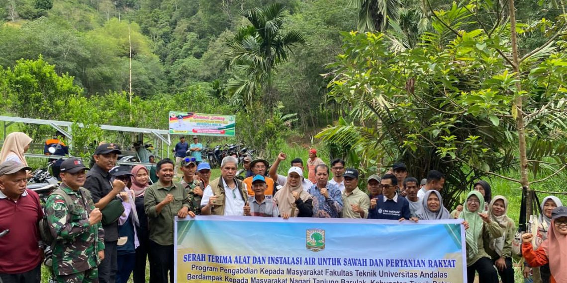 FT Unand Serahkan Prototipe Instalasi Sistem Pump Tenaga Surya untuk Masyarakat Tanjung Barulak