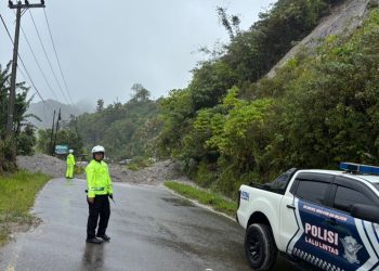 Longsor di Tiga Titik, Jalur Sicincin-Malalak Ditutup