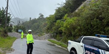 Longsor di Tiga Titik, Jalur Sicincin-Malalak Ditutup