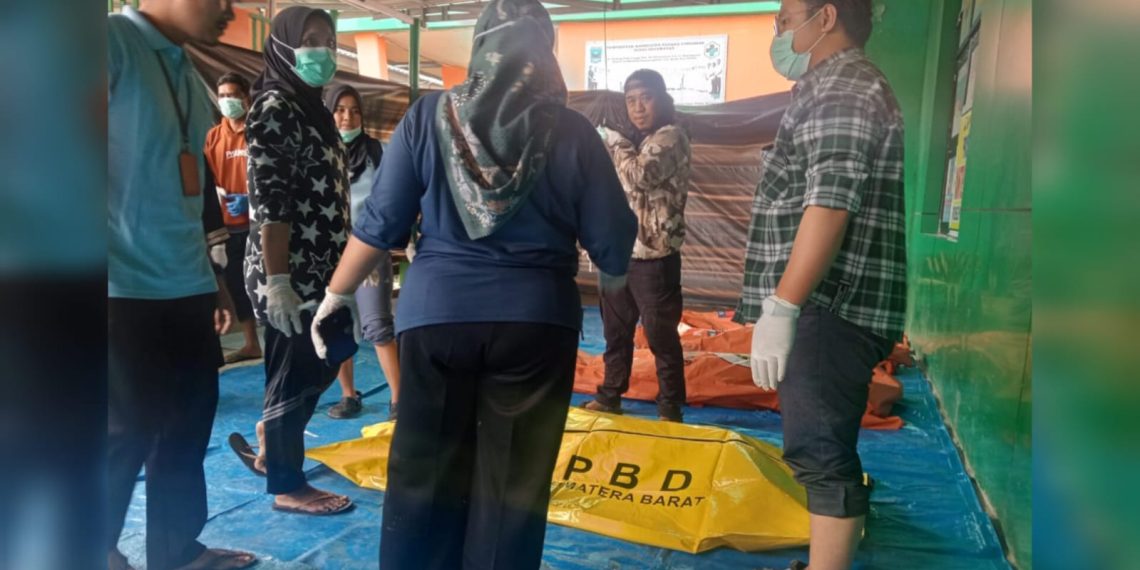 11 Jenazah Korban Banjir Bandang di Padang Panjang Kembali di Temukan di Kayu Taman