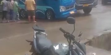 Truk Traktor Tabrak Mikrobus di Jalan Solok- Padang, Beruntung Tak ada Korban Jiwa