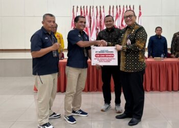 Dukung Raimuna Daerah VII Kwarda Sumbar 2025, 100 Zak Semen Padang Diserahkan ke Kwarcab Pramuka Padang