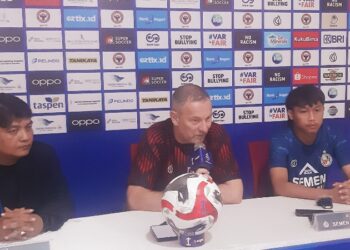 Hadapi Borneo FC, Dejan Antonic Minta Skuad Semen Padang FC Lepaskan Diri  dari Tekanan dan Beban Tak Pernah Menang