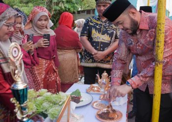 Festival Marandang antar RW se-Kelurahan Tanjung Saba Pitameh Jaga Tradisi dan Warisan Kuliner Minang
