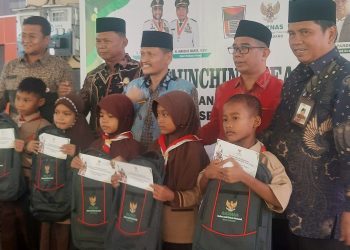 Baznas Kota Padang Luncurkan Beasiswa Pendidikan bagi Pelajar SD/MI dan SMP/MTs Sebesar Rp1,3 Milyar Lebih