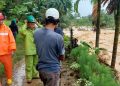 PT Semen Padang Turunkan Tim Reaksi Cepat Bantu Warga Terdampak Banjir di Batu Busuak