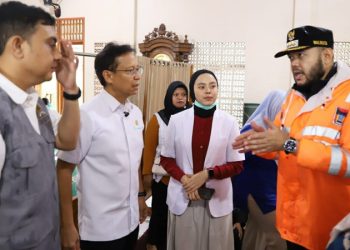 Menkes RI Kunjungi Lubuk Minturun, Walikota Padang: Kebutuhan Dasar Warga Terdampak Harus Terpenuhi