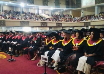 UNES-AAI Cetak 1.211 Wisudawan, Rektor: Jadilah Generasi yang Berdampak bagi Masyarakat