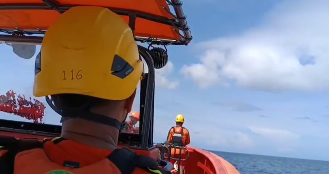 Basarnas Mentawai Berhasil Selamatkan Awak Kapal Rezeki Sentosa 8 yang Alami Patah As di Perairan Sipora–Pagai Utara