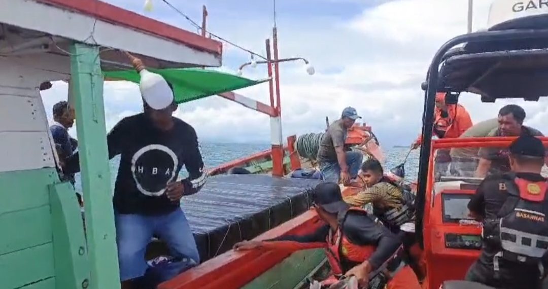 Hilang Kontak Seharian, Kapal Primadona Akhirnya Ditemukan Selamat oleh Tim SAR