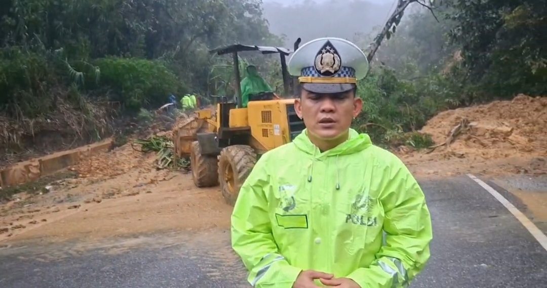 Jalur Solok–Padang Masih Terputus Akibat Longsor di Lubuk Selasih Kabupaten Solok