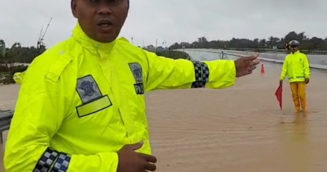 Tol Padang–Sicincin Tergenang, Petugas PJR Pastikan Arus Aman Terkendali