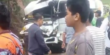 BREAKING NEWS: Kecelakaan Beruntun Terjadi di Panorama II Sitinjau Lauik Enam Mobil Terlibat, Jalur Sitinjau Lauik Macet Parah