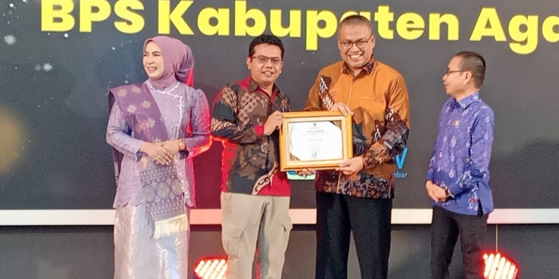 Anugerah KIP 2025, KPU Kota Solok Sabet Predikat Informatif