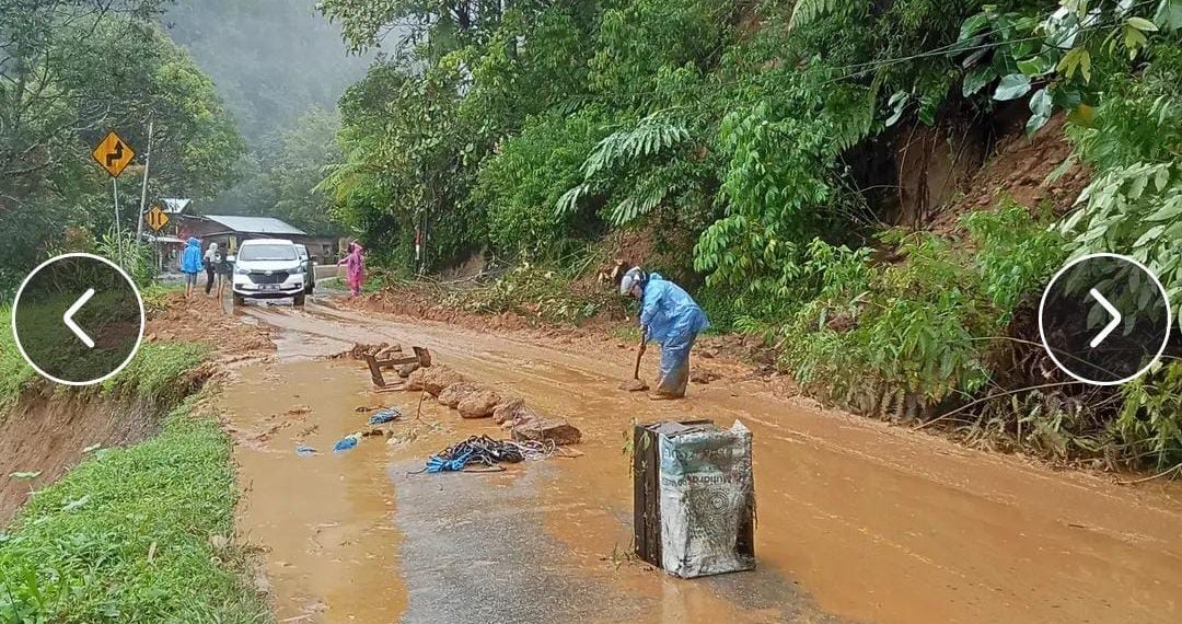 Longsor di Jalan Lintas Solok- Alahan Panjang, Arus Lalu Lintas Terganggu