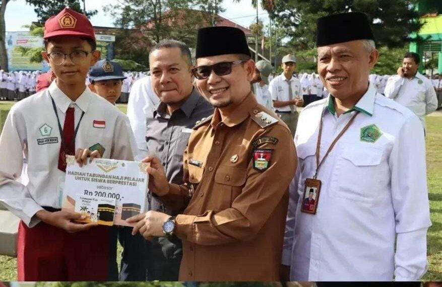 Gandeng BPRS Jam Gadang, Pemko Bukittinggi Luncurkan Tabungan Haji Pelajar
