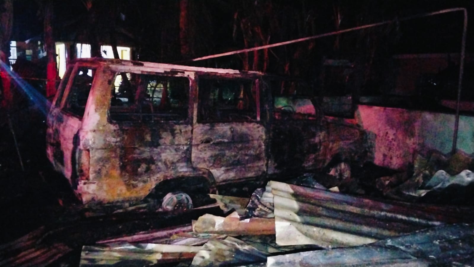 Kebakaran di Batang Anai Tewaskan Dua Orang, Hanguskan Rumah dan Kendaraan