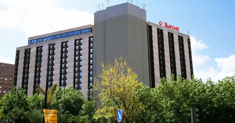 Intern in Food & Beverage at a 5-Star Resort by Marriott International in Portugal