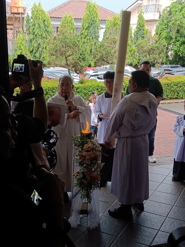 20260404210410_paskah2.jpg