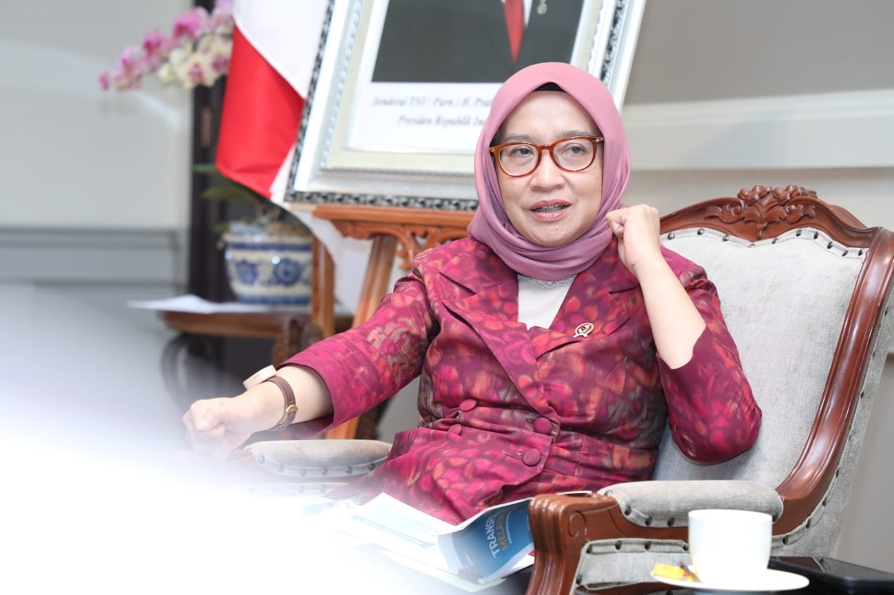 20260409212903_20260211_-_Menteri_PANRB_Rini_Widyantini.jpg